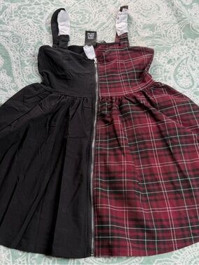 KILLSTAR Black and Burgundy Plaid Dress with Zipper Size M New With Tags